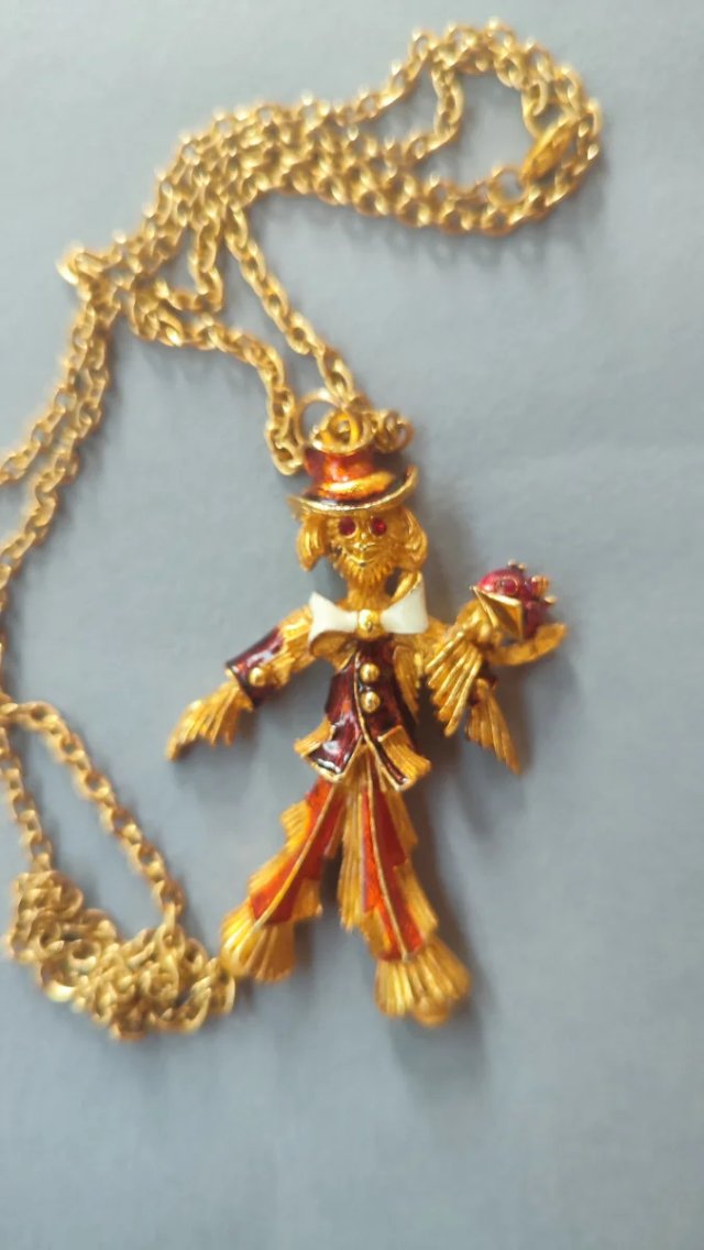 Colgante espantapájaros con cadena
