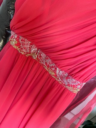 Vestido largo invitada boda rosa y dorado