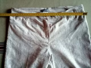 Conjunto Blusa salmon y Pantalón Gris Estampado