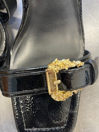 Sandali Versace Jeans Couture neri oro
