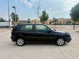Volkswagen Golf 2000