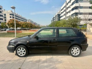 Volkswagen Golf 2000