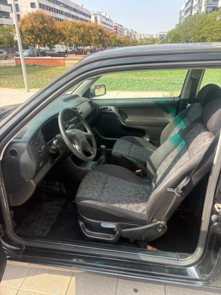Volkswagen Golf 2000
