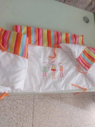 Ropa de cuna infantil con diseño