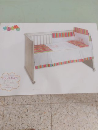 Ropa de cuna infantil con diseño