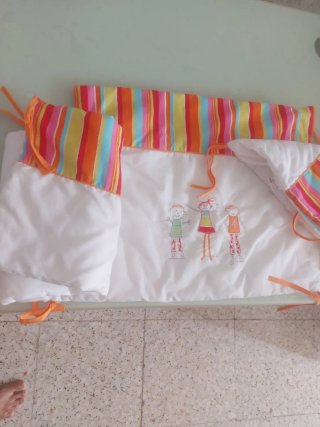 Ropa de cuna infantil con diseño