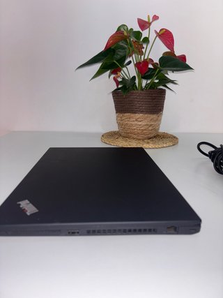 Portátil Lenovo ThinkPad Negro