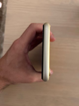 iPhone XR Giallo