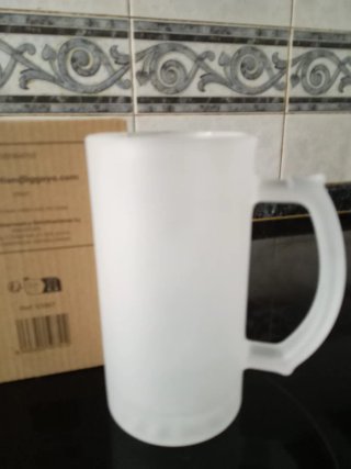 Jarra de cerveza de cristal esmerilado