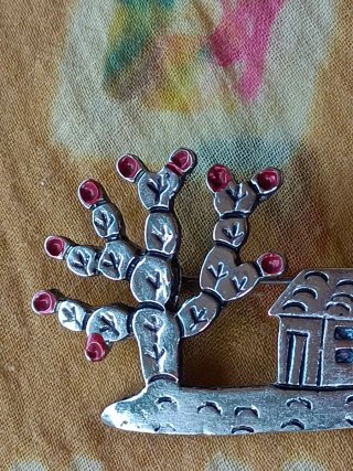 Brooch