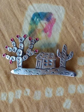 Brooch