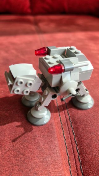 LEGO Star Wars Naves y Figuras