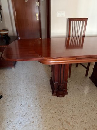 Mesa de comedor de madera  PRECIO NEGOCIABLE