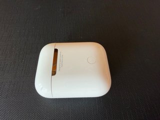 Apple AirPods 1ª Gen. Blancos