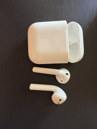 Apple AirPods 1ª Gen. Blancos