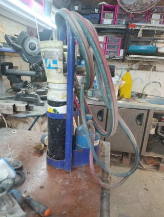 Equipo de soldadura con bombona con dos bombonas