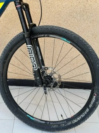 Cube Reaction - Bicicleta carbono