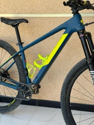 Cube Reaction - Bicicleta carbono