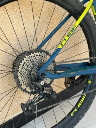 Cube Reaction - Bicicleta carbono