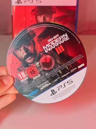 COMO NUEVO Call of Duty Modern Warfare III PS5