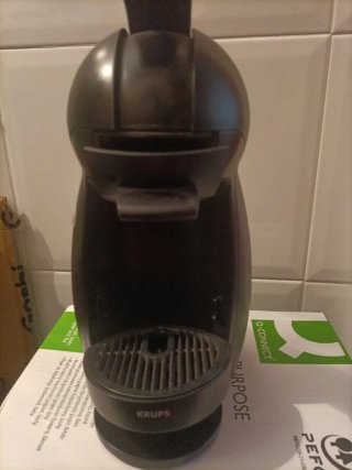 Cafetera Dolce Gusto Negra