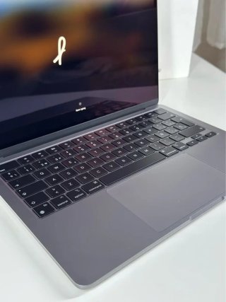 COMO NUEVO M3 Macbook Air