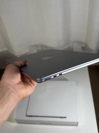 COMO NUEVO M3 Macbook Air
