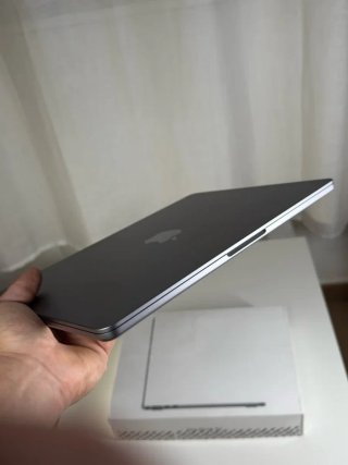 COMO NUEVO M3 Macbook Air