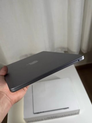 COMO NUEVO M3 Macbook Air