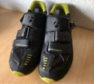 Zapatillas Ciclismo Negras y Amarillas