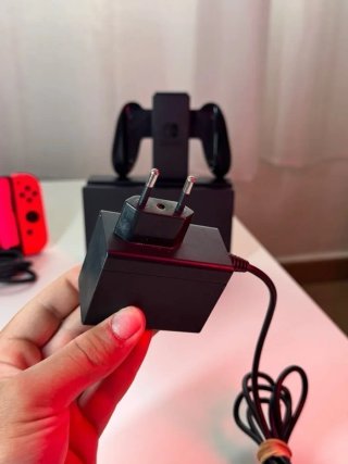 Buen estado / Nintendo Switch con Accesorios