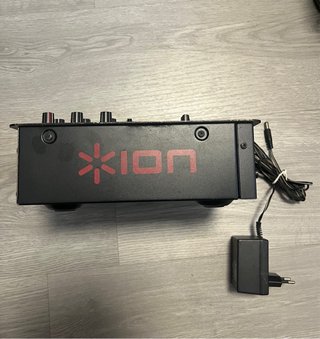 Mesa de mezclas DJ ION iMX02 2 canales