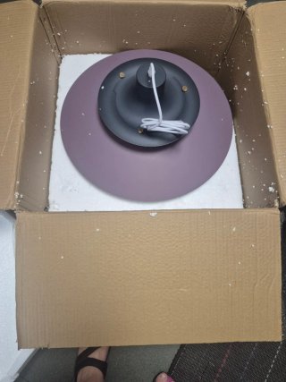 Lámpara de diseño gris y rosa