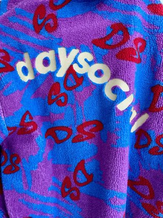 Sudadera ASOS Daysocial con capucha