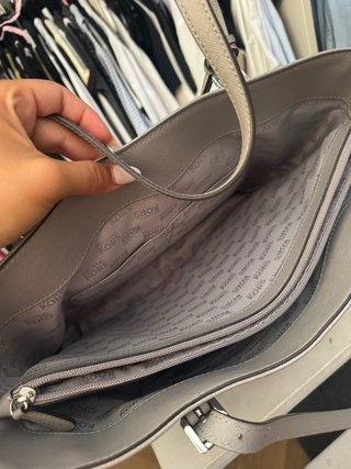 Bolso Michael Kors Gris y Plateado