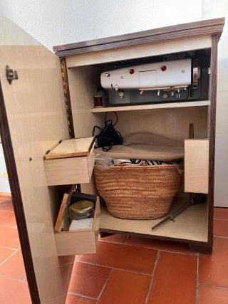Máquina de coser y bordar Wertheim