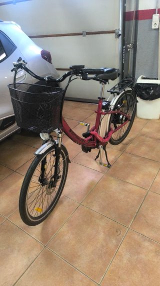 Bicicleta Eléctrica Paseo con Cesta