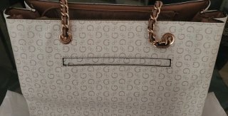 Borsa guess in ecopelle con piccolo difetto