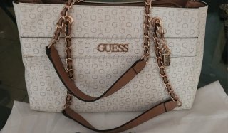 Borsa guess in ecopelle con piccolo difetto