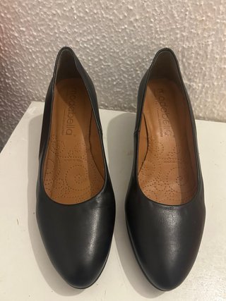 Zapatos de tacón negros