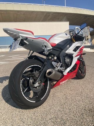 Yamaha YZF R6R 2006 - 20.000 rpm 45.000 kms