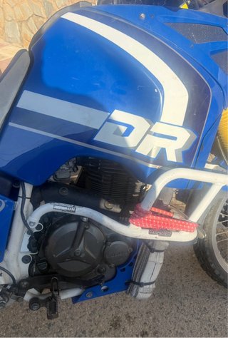 Suzuki DR BIG 800 (SR42)