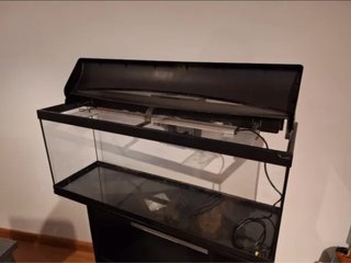 Acuario 100L con mueble negro