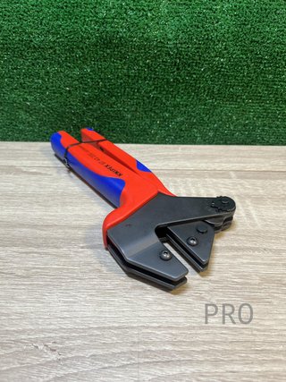 Sistema Master de alicates de engarzado con perfiles intercambiables Knipex