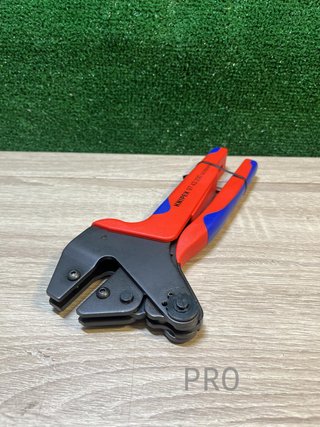 Sistema Master de alicates de engarzado con perfiles intercambiables Knipex