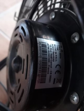 Ventilador potente negro metal y plástico