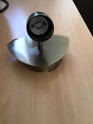 Foco de pared dorado