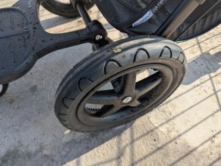 Bugaboo Cameleon 3 con patinete