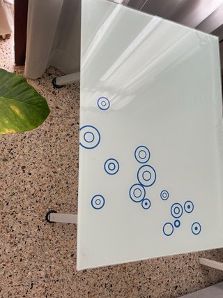 Mesa de salón o escritorio cristal