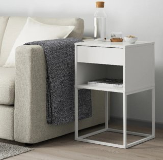Mesita de noche blanca Ikea.